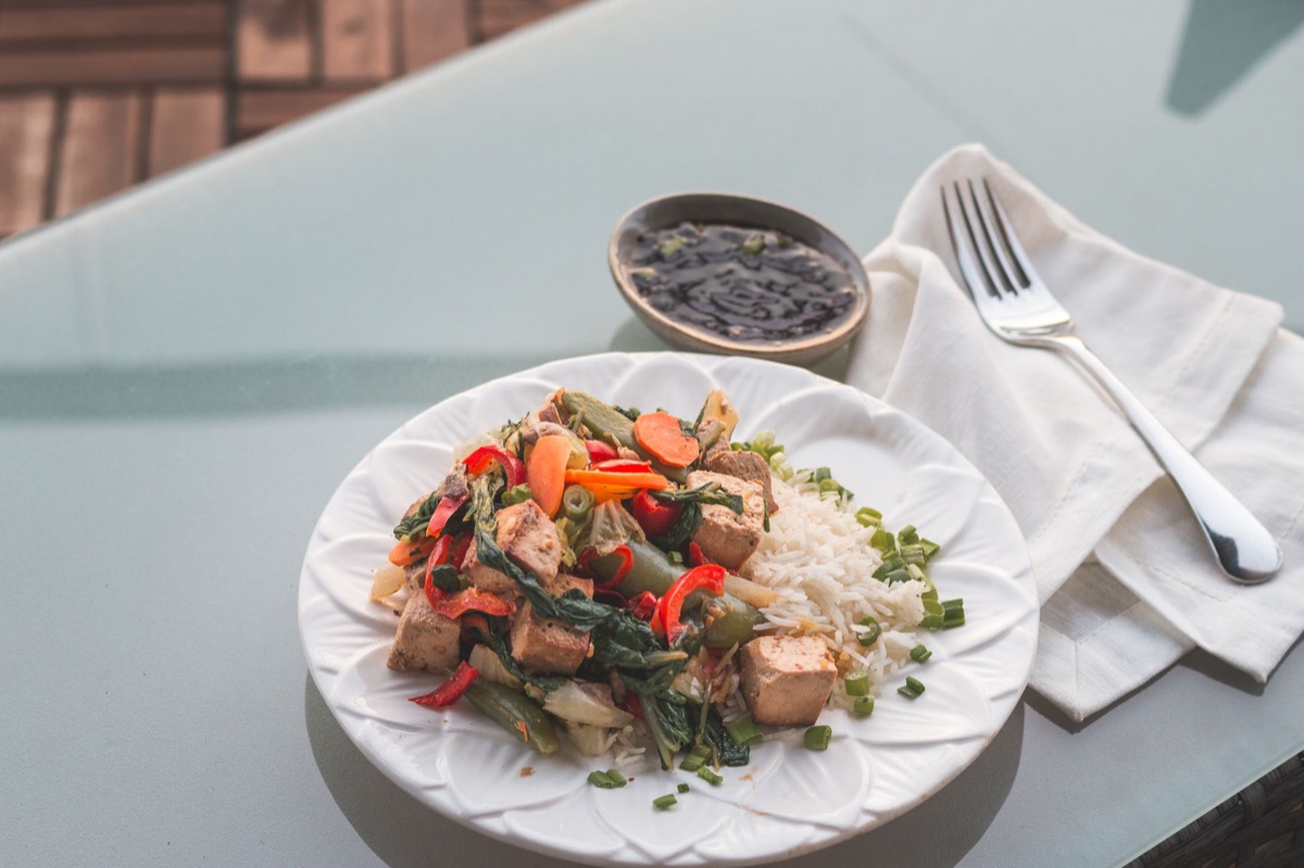 Tofu und würzige Komponenten