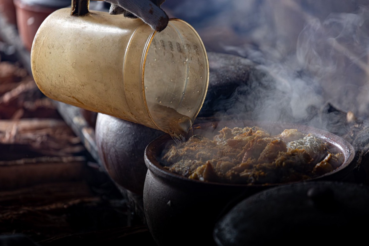Korean rice cake in traditional clay pot